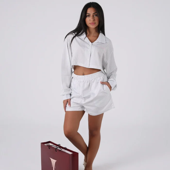 The obsidian bloom collection(Girls)Soft striped shorts