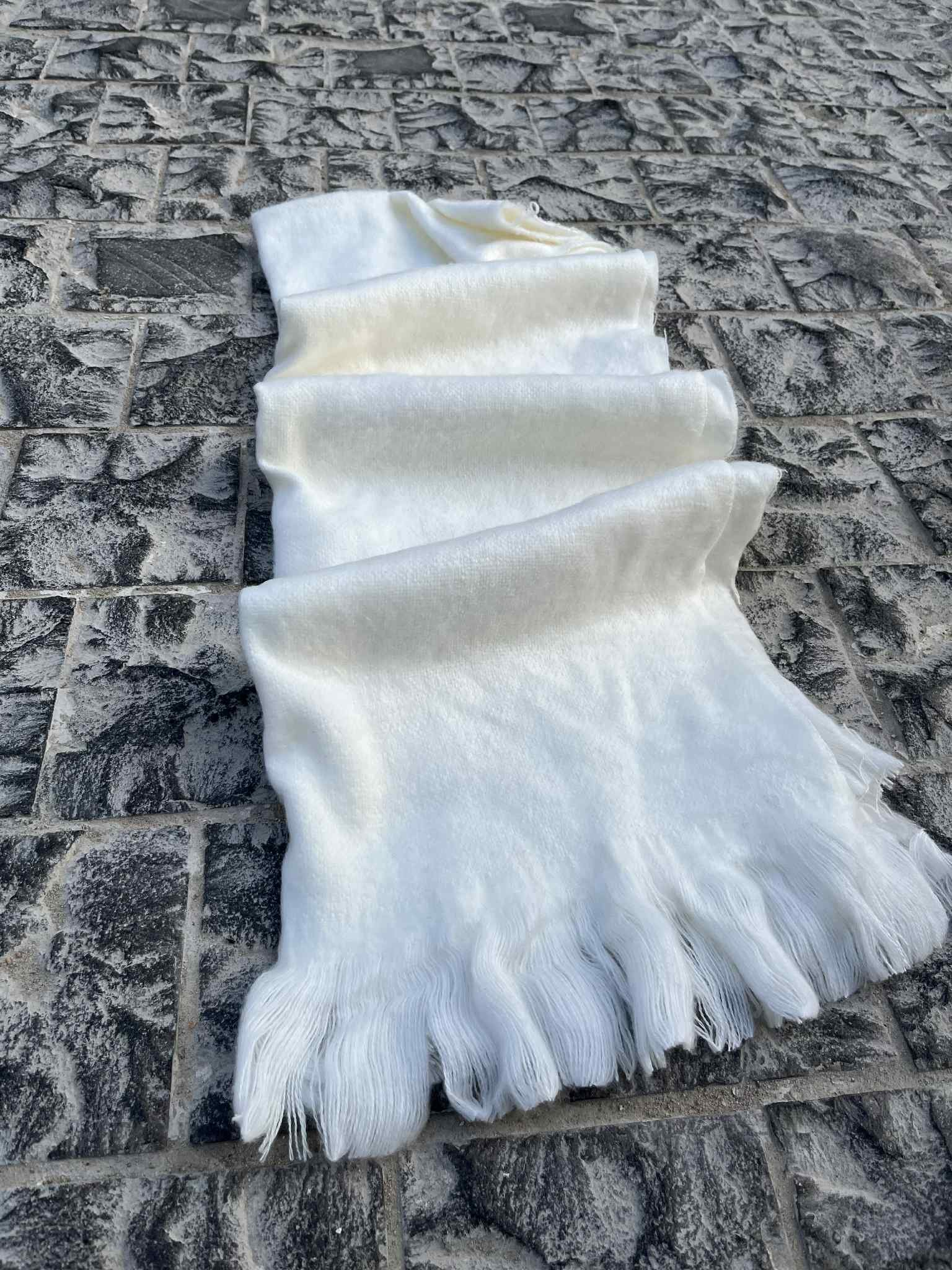 ARVN MOHAIR SCARF WHITE