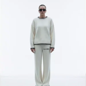 The Frame set in Nude