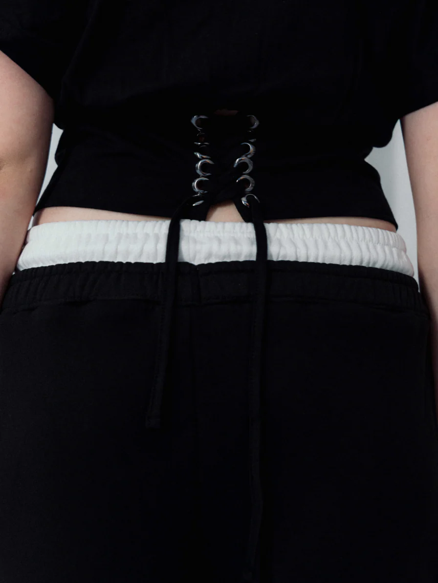 MINIMAL LACE-UP TOP – BLACK - Image 5